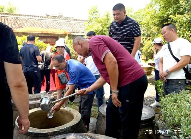 走进贵州湄窖品老酒，感受民族文化与美食