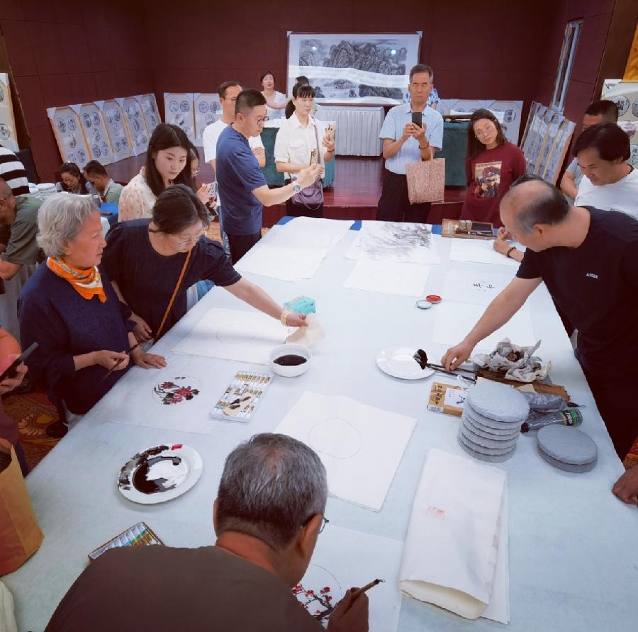 刘炳森书画艺术研究院成立两周年庆典活动在昆明举行