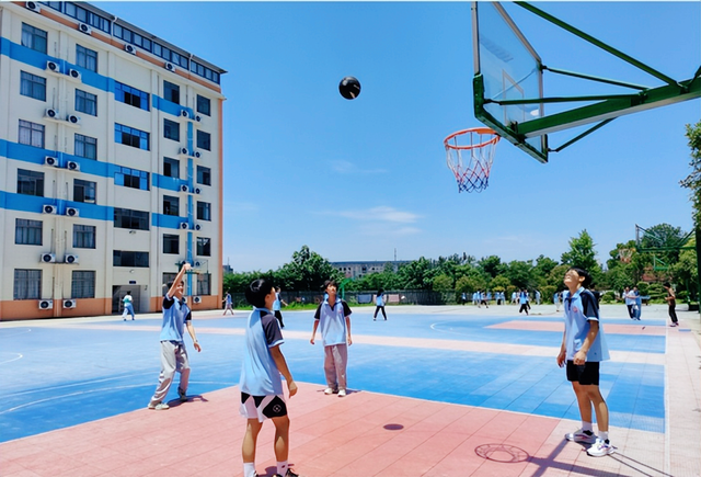 湖北蕲春县兴华中学：均衡发展，让每个学生都有出彩的机会！