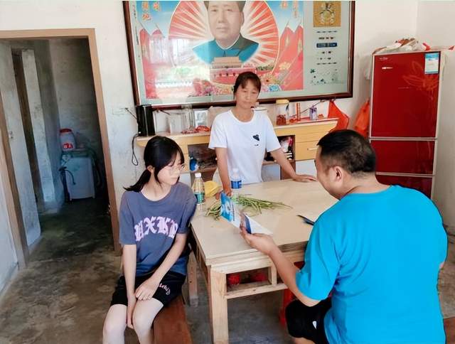 夏日炎炎送清风 家校共守清廉线——湖北武穴第五实验中学松山咀校区开展廉洁家访活动！