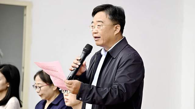 武穴市“少年急救官”启动仪式暨中国少先队74周年主题日活动在第二实验小学举行