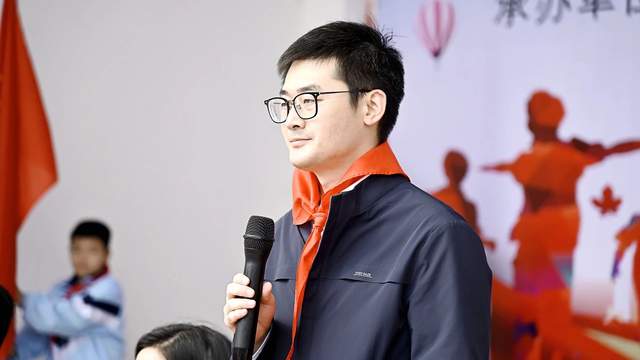 武穴市“少年急救官”启动仪式暨中国少先队74周年主题日活动在第二实验小学举行