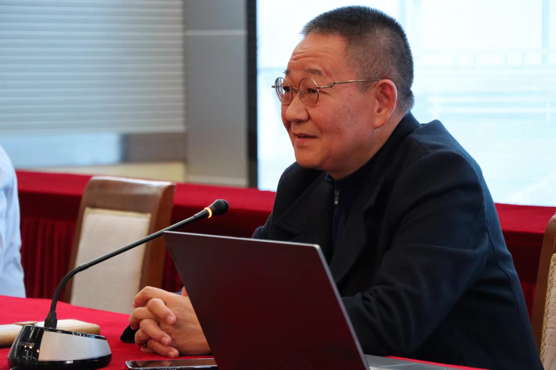 骆小所教授到楚雄师范学院作学术讲座