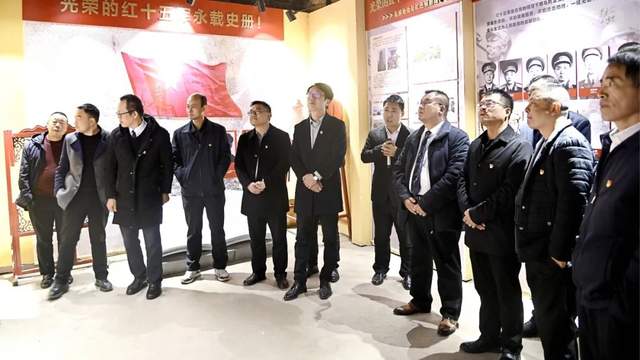 武穴市第二实验小学：赓续红色基因，在行走的党课中汲取奋进力量