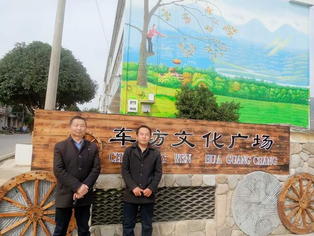 武穴市梅川镇：“木工”卢野墙绘作品惊艳大江南北