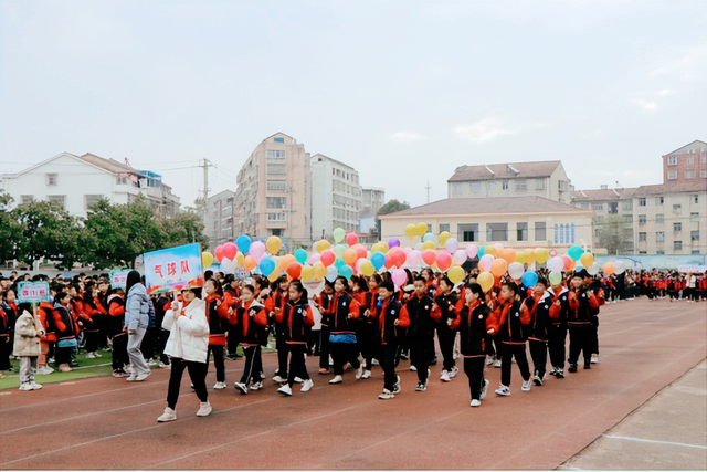 扬体育精神 展卓越风采——武穴市第六实验小学梅川校区冬运会“嗨”翻校园！