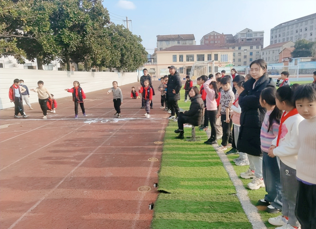扬体育精神 展卓越风采——武穴市第六实验小学梅川校区冬运会“嗨”翻校园！
