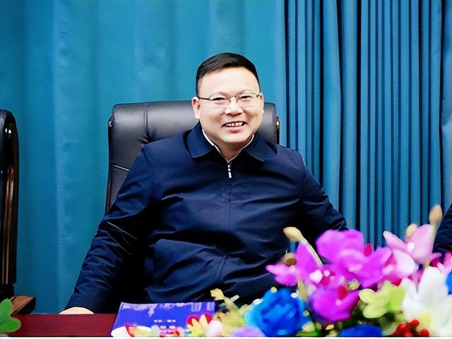 【资讯】湖北武穴：郑勇平一行到湖北鄂武建工集团调研