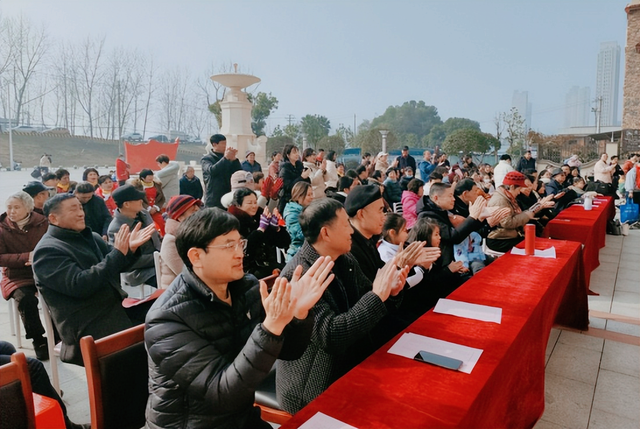 【快讯】湖北武穴御江集团“庆元旦·迎龙年”幸福社区业主大联欢盛装呈现