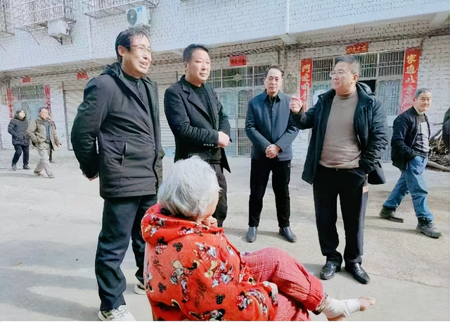 【专题报道】湖北武穴市慈善会:慈善升温,让大爱之花开遍港城大地!