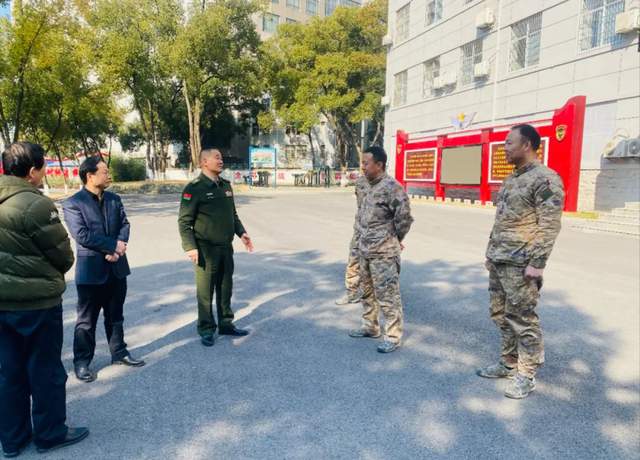 鱼水情深！武穴市退役军人事务局联合市人武部赴武汉走访慰问舟桥旅部队