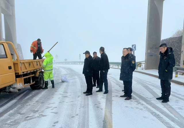 【新春在基层】湖北武穴市交通系统：“铲雪除冰畅交通 戮力同心保出行”掠影