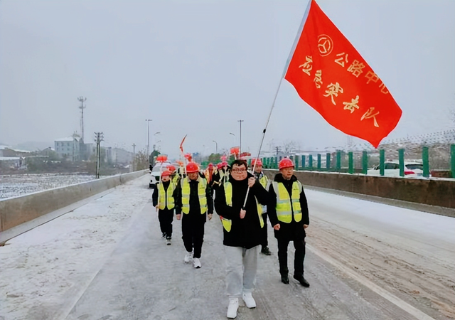 【新春在基层】湖北武穴市交通系统：“铲雪除冰畅交通 戮力同心保出行”掠影
