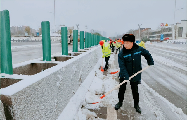 【新春在基层】湖北武穴市交通系统：“铲雪除冰畅交通 戮力同心保出行”掠影