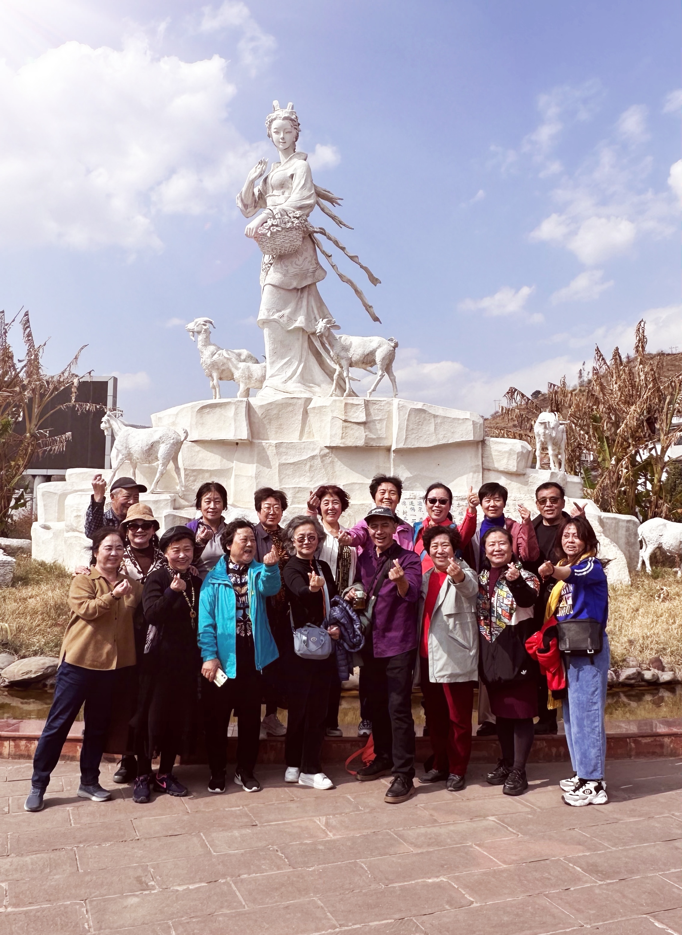 鲁木阿德葫芦丝学堂研学之旅走进云南