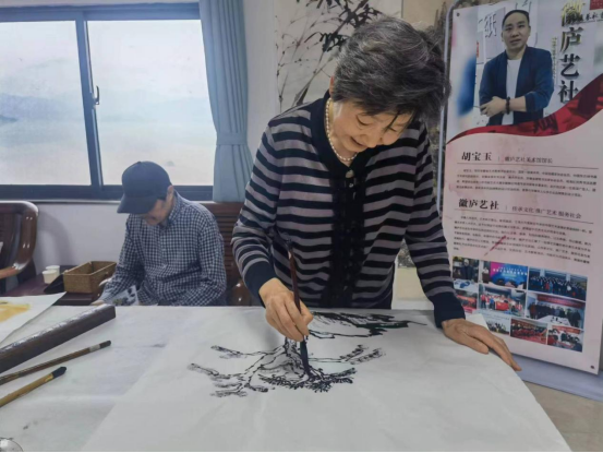 江淮大写意书画名家座谈会在徽庐艺社举办