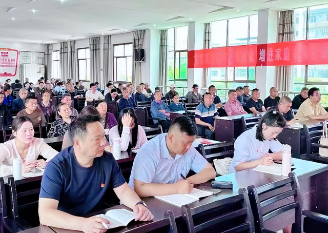 【今日黄冈】湖北武穴御江·悦江南志愿者走进社区开展“主题党日+中华文化”系列活动受欢迎!