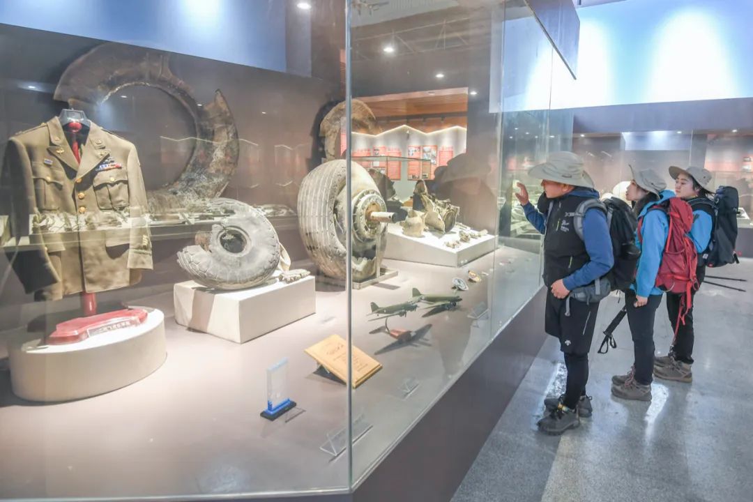 怒江石月亮:云南首条登山步道