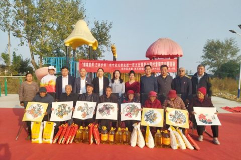 枣庄第一书记组织开展 “情暖重阳 艺润乡邻”重阳节主题活动